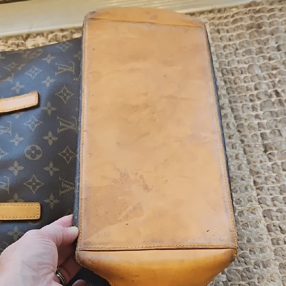 Louis Vuitton Classic Monogram Tote with Tan Straps - Picture 10 of 13